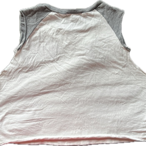 FOREVER 21 SLEEVELESS CROP TOP KOI DESIGN - Picture 2 of 2